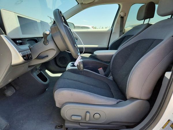 2022 HYUNDAI IONIQ SE