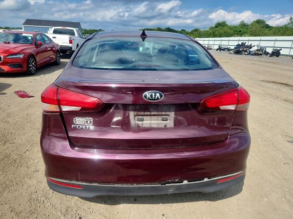 2017 KIA FORTE LX Base
