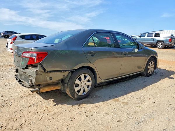 2014 TOYOTA CAMRY