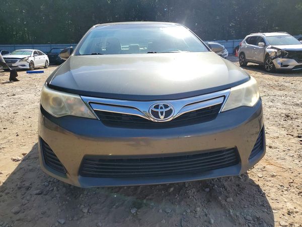 2014 TOYOTA CAMRY