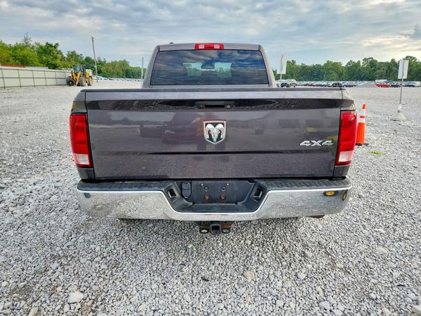 2014 RAM 1500 ST QUAD CAB 4X4