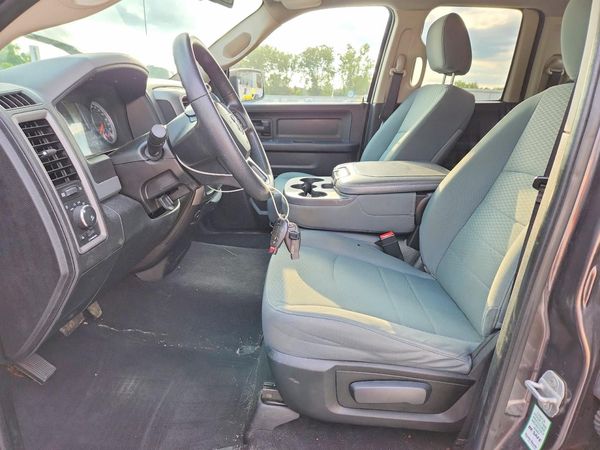 2014 RAM 1500 ST QUAD CAB 4X4