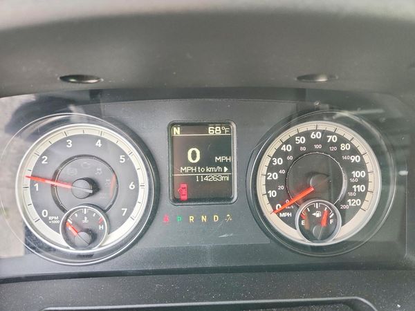 2014 RAM 1500 ST QUAD CAB 4X4