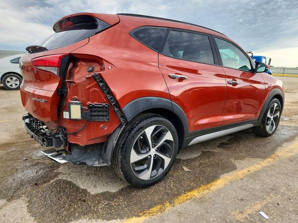 2017 HYUNDAI TUCSON