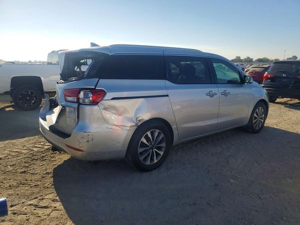 2015 KIA SEDONA