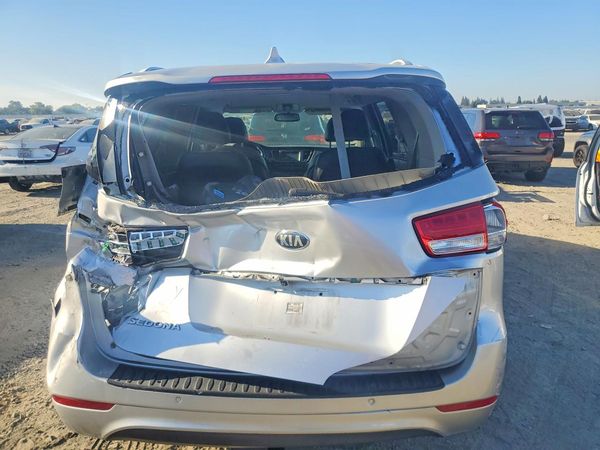 2015 KIA SEDONA
