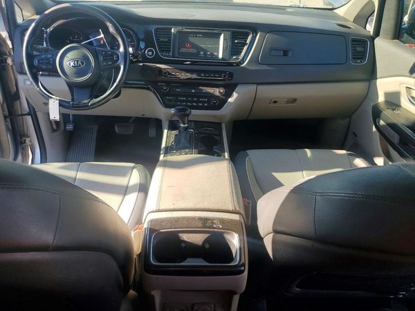 2015 KIA SEDONA