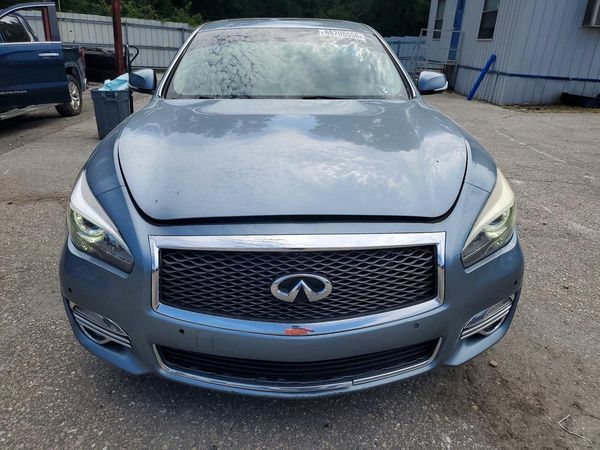 2018 INFINITI Q70