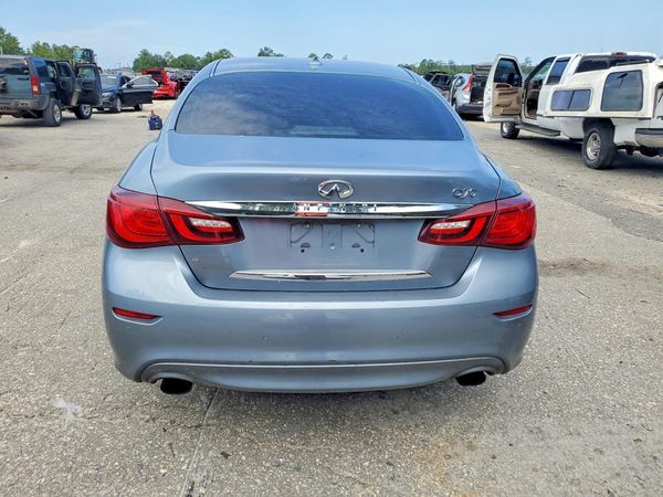 2018 INFINITI Q70