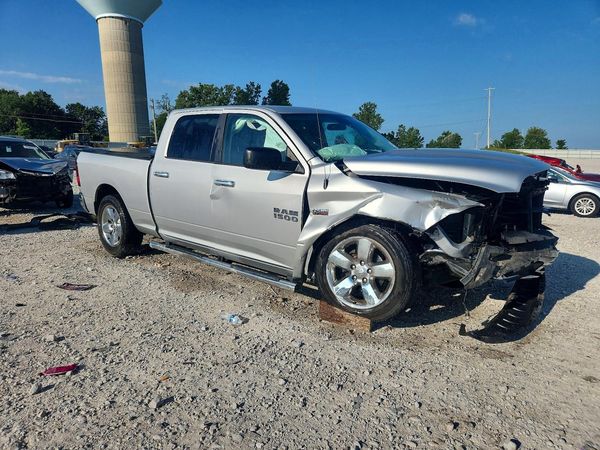 2017 RAM 1500 SLT