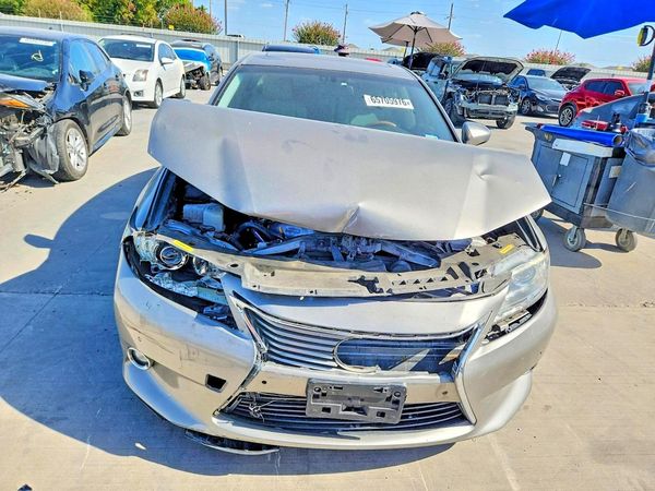 2015 LEXUS ES