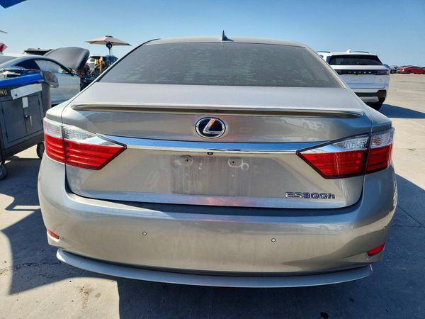 2015 LEXUS ES