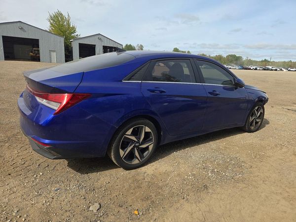 2022 HYUNDAI ELANTRA SEL w/ Premium Pkg — PSRA