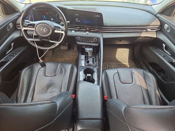 2022 HYUNDAI ELANTRA SEL w/ Premium Pkg — CKPT
