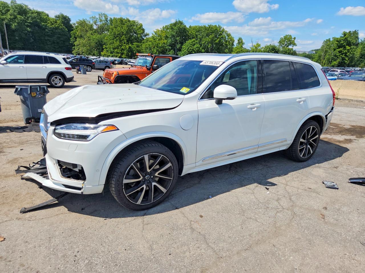 2021 VOLVO XC90
