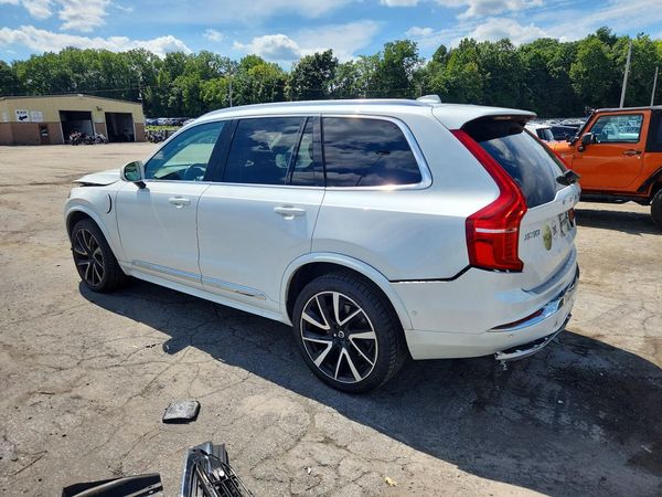 2021 VOLVO XC90