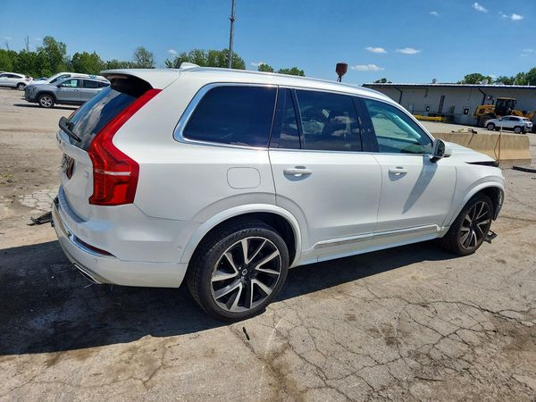 2021 VOLVO XC90