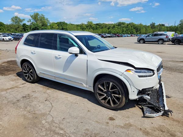 2021 VOLVO XC90