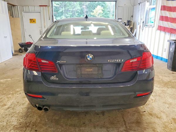 2016 BMW 528