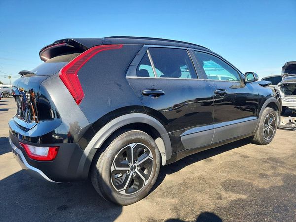 2025 KIA NIRO