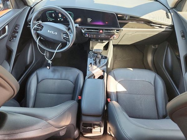 2025 KIA NIRO