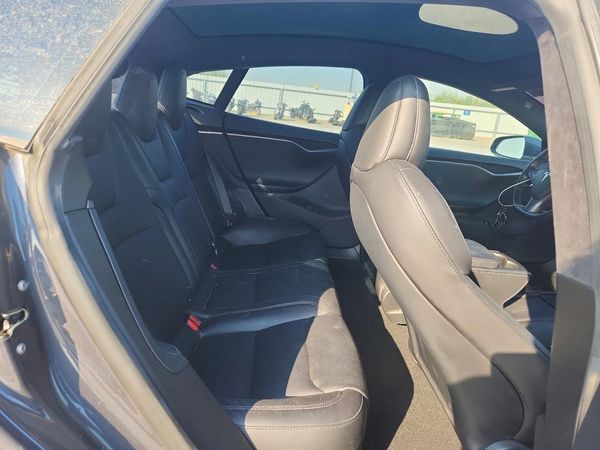 2020 TESLA MODEL S