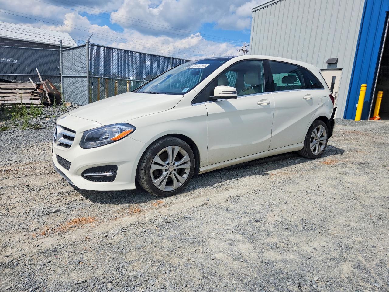 2017 MERCEDES-BENZ B