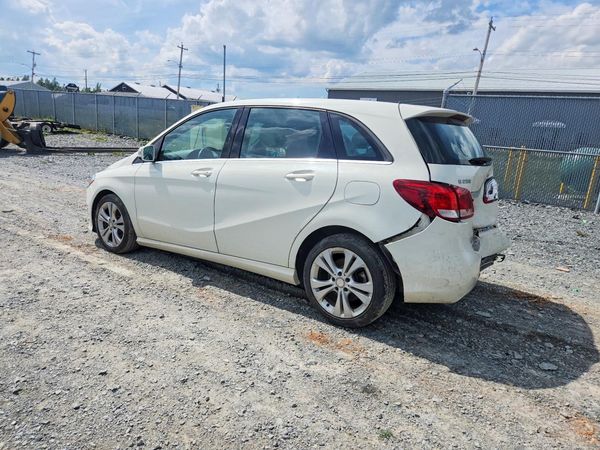2017 MERCEDES-BENZ B
