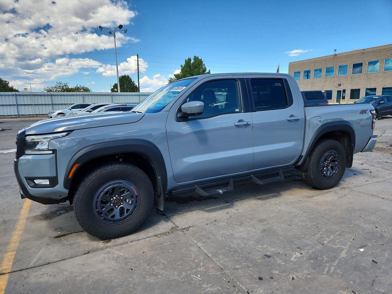 2025 NISSAN FRONTIER