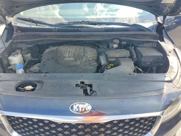 2016 KIA SEDONA LX - Middle-low