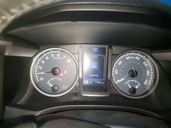 2016 TOYOTA TACOMA