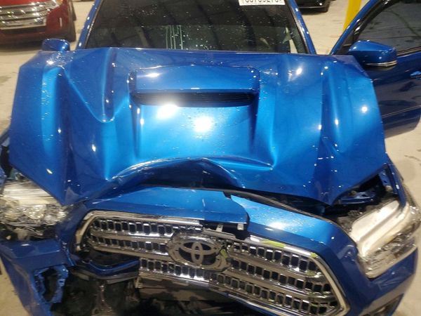 2016 TOYOTA TACOMA