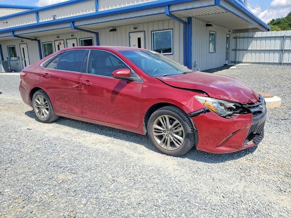2016 TOYOTA CAMRY