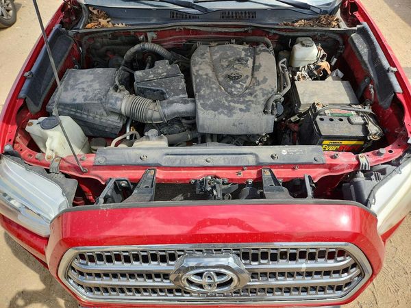 2016 TOYOTA TACOMA