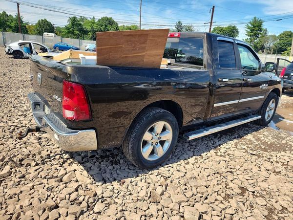 2014 RAM 1500 SLT