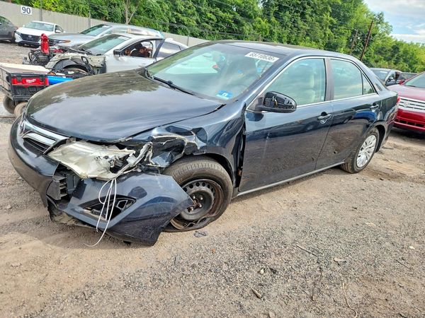 2012 TOYOTA CAMRY