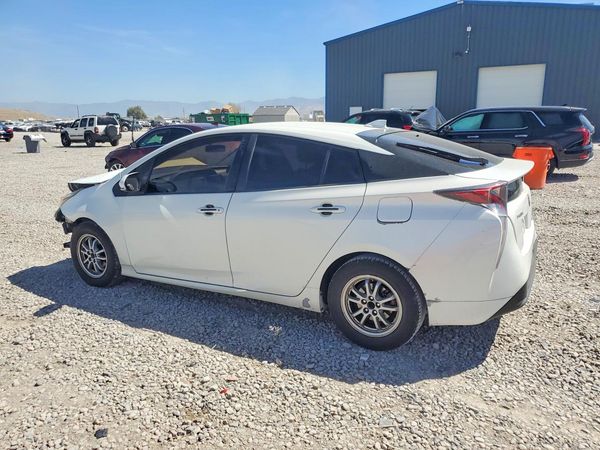 2016 TOYOTA PRIUS