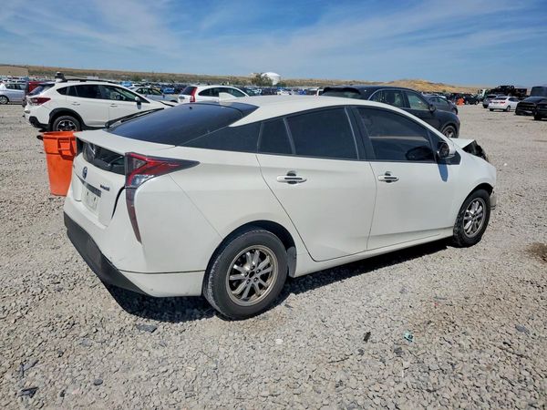2016 TOYOTA PRIUS
