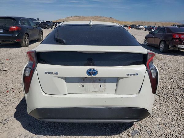 2016 TOYOTA PRIUS