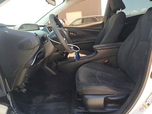 2016 TOYOTA PRIUS