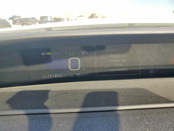 2016 TOYOTA PRIUS