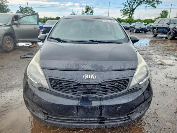 2015 KIA RIO GL - Middle-low