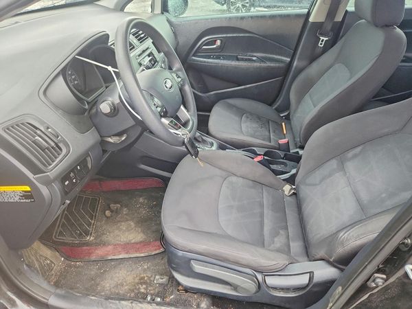 2015 KIA RIO GL - Middle-low