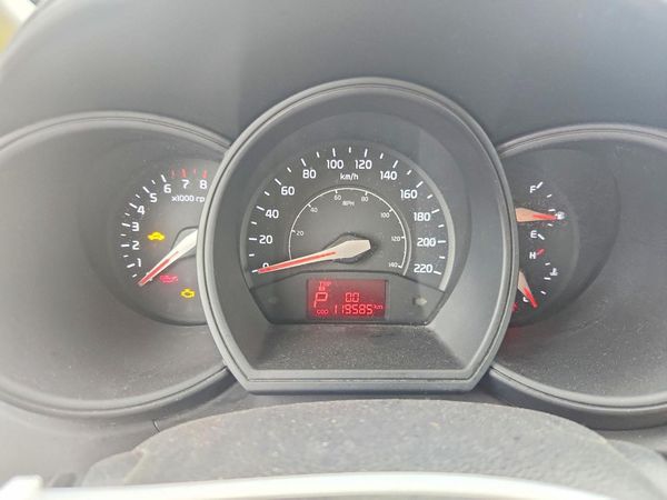 2015 KIA RIO GL - Middle-low