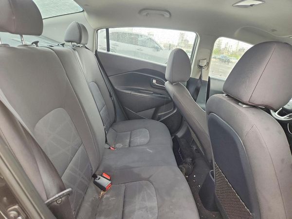 2015 KIA RIO GL - Middle-low