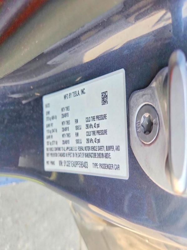 2023 TESLA MODEL 3 — VINS