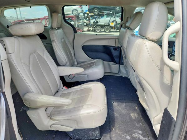 2021 CHRYSLER PACIFICA