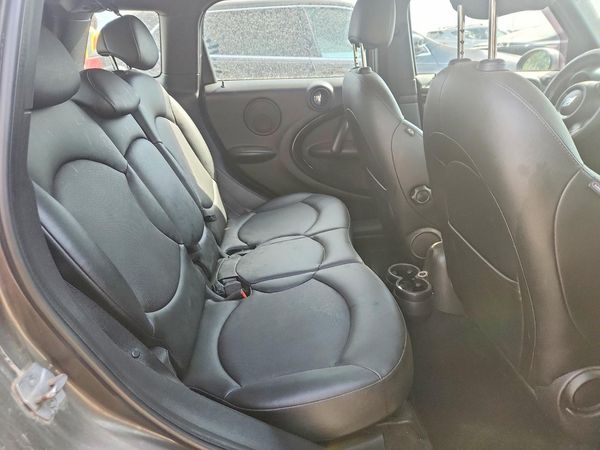 2014 MINI COOPER