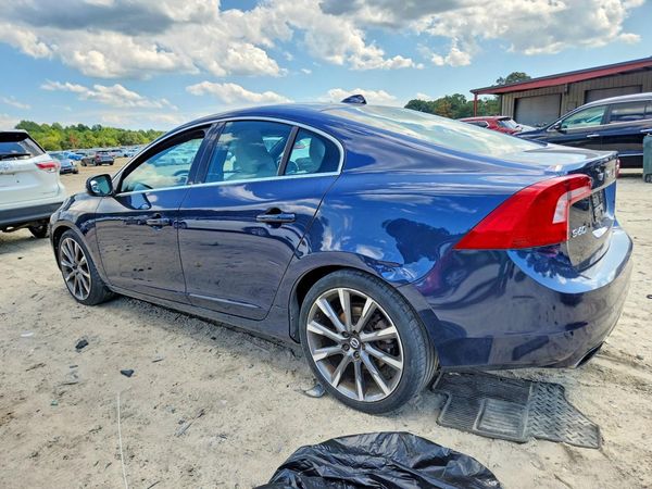 2015 VOLVO S60 Premier (non R design)
