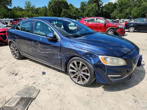 2015 VOLVO S60 Premier (non R design)
